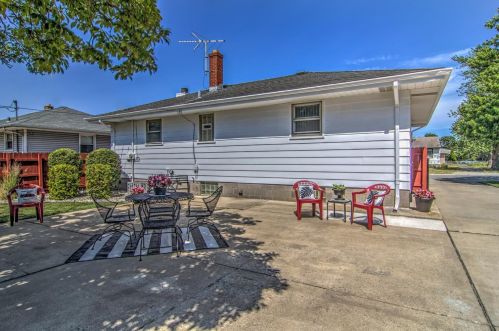 8250 Jackson Ave, Hammond IN  46321-1633 exterior