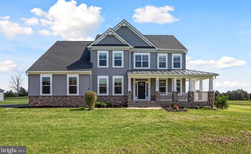 13525 Aden Rd, Nokesville VA  20181-2817 exterior
