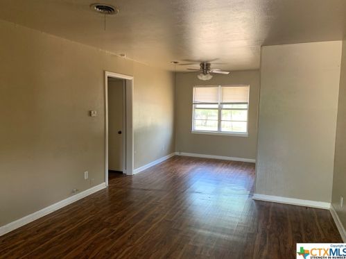 1002 13th St, Copperas Cove TX  76522-3502 exterior