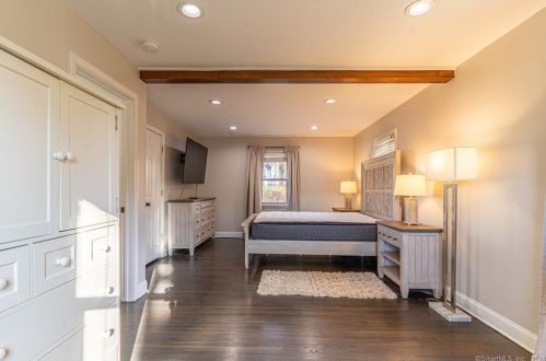 242 Plains Rd, Milford CT  06461-2422 exterior