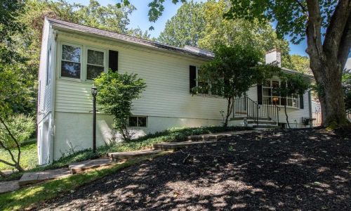 40 Colburn Dr, Poughkeepsie, NY 12603-5105