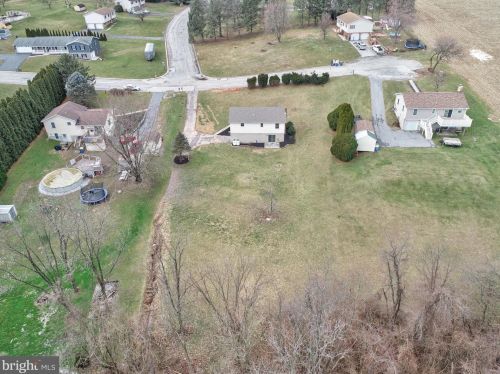 57 Panorama Ln, Hanover PA  17331-8410 exterior