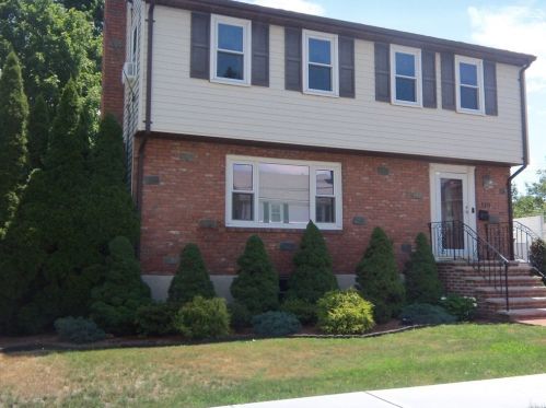 110 Narragansett Rd, Quincy, MA 02169-2457