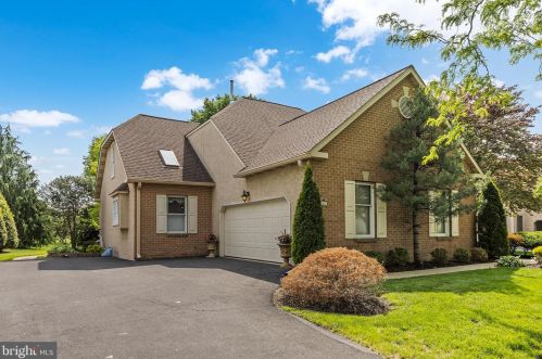 123 Country Club Dr, Lansdale, PA 19446-1457