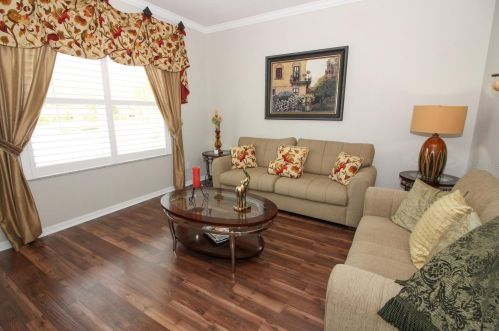 575 Majestic Oak Dr, Apopka FL  32712-4083 exterior