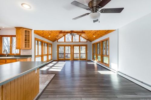 33 Gail Ln, Poughquag NY  12570-5034 exterior