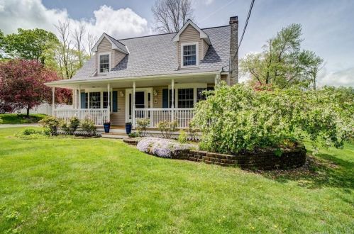 32 Hillcrest Dr, Amston, CT 06231-1757