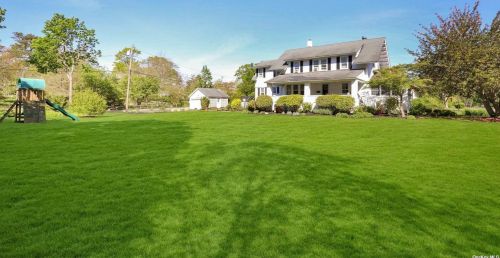 291 Lakeview Ave, Brightwaters, NY 11718-1911