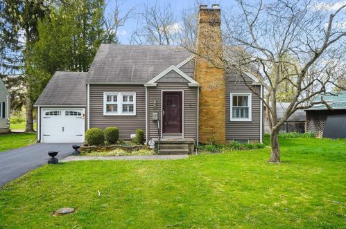 7 Highland Dr, Mount Vernon, OH 43050-2809