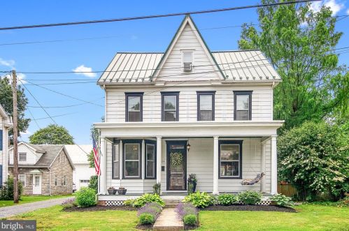 124 Locust St, Camp Hill, PA 17011-6735