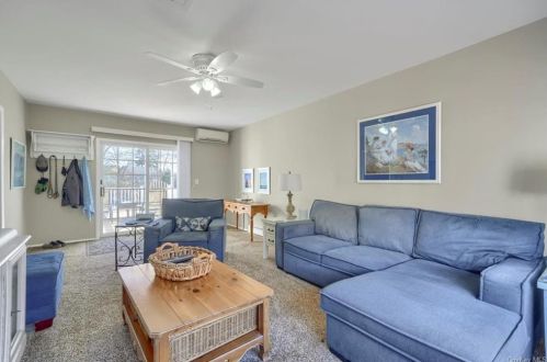 11 Hillside Ter, Monroe NY  10950-2515 exterior