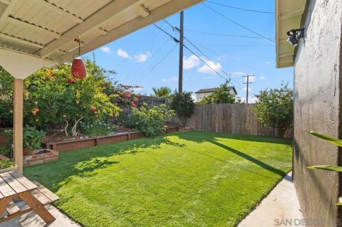 5131 Rebel Rd, San Diego CA  92117-1222 exterior