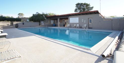 7204 Camino Vecino, Tucson AZ 85715-3418 exterior