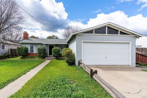 156 Orchard Ave, Ukiah, CA 95482-5007