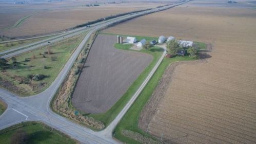 22658 20th Ave, Stockton, IA 52769-9613