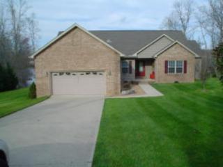 8661 Cherokee Trl, Crossville, TN 38572-6213