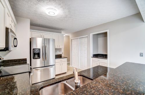 122 Wyckshire Dr, Pataskala OH  43062-7345 exterior