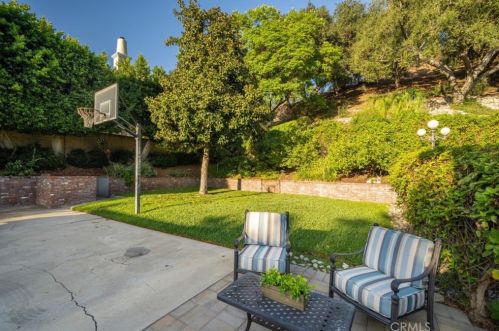 1022 Oak Canyon Ln, Glendora CA  91741-2256 exterior