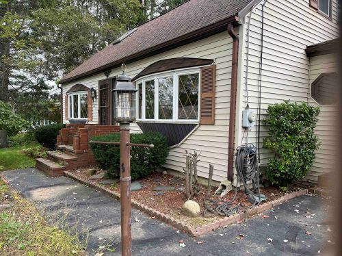 7 Paul St, Somersworth, NH 03878-1607