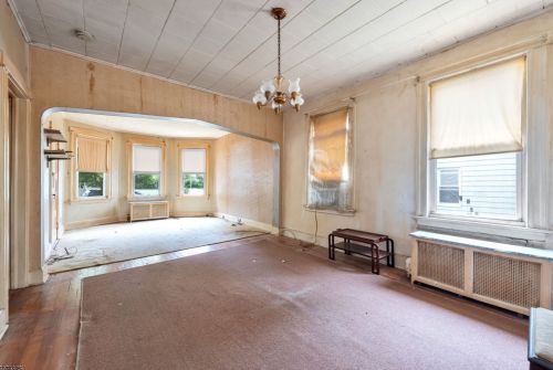 85 12th St, Paterson, NJ 07506-3725
