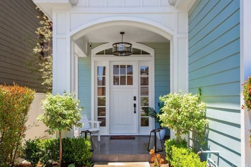 2201 Oak Ave, Manhattan Beach, CA 90266-2820