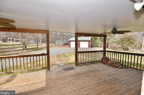 16000 Tiffany Ln, Haymarket VA  20169-1620 exterior