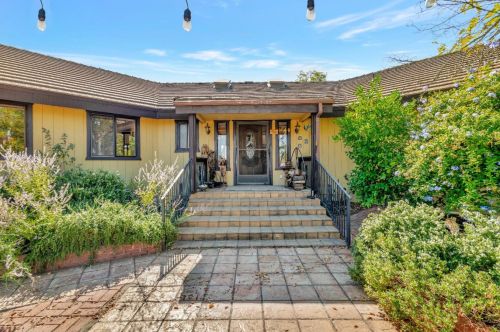 52467 Smith Rd, Lake Nacimiento, CA 93426-9501