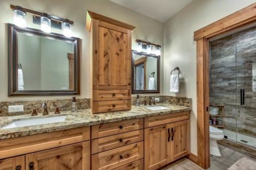 15092 Ski Slope Way, Truckee CA  96161-7013 exterior