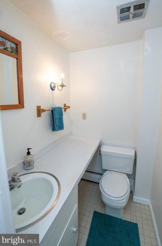 173 Marmic Dr, Southampton PA 18966-1724 exterior