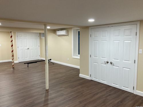 37 Kivy St, Huntington Station NY  11746-2044 exterior