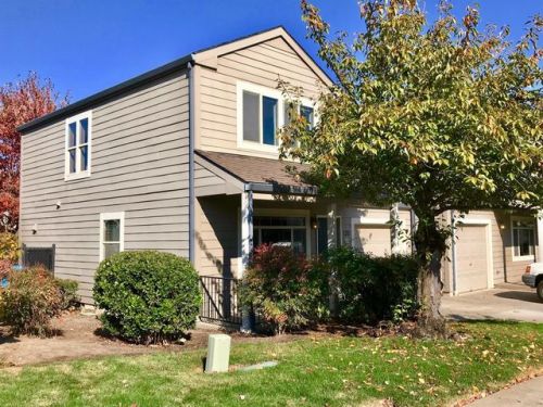 135 Crocker St, Ashland, OR 97520-8797
