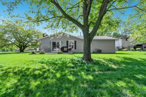 1940 Suqulak Trl, London OH  43140-8741 exterior