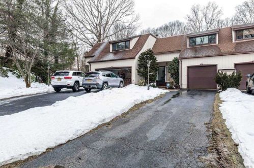 42 Cedar Ln, Muttontown, NY 11545-1704