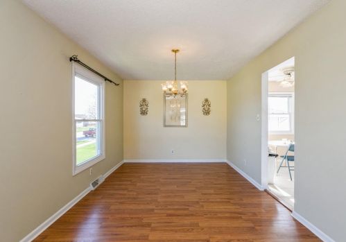 102 Lexington Dr, Dyer IN  46311-1316 exterior