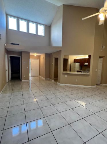 505 Quincy Ave, Fort Pierce, FL 34950-8164
