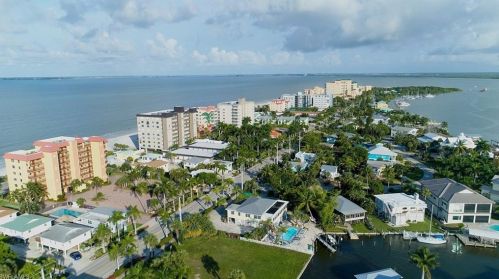 601 Estero Blvd, Fort Myers Beach, FL 33931-2020