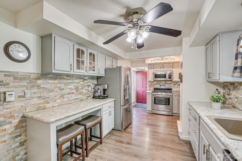 20 Lillian Ter, Woodbridge NJ  07095-3322 exterior