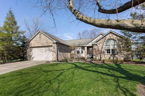 4648 Barnwood Ct, Darbydale, OH 43123-3684