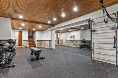 4101 Lk Dr, Milwaukee WI 53211-1720 exterior