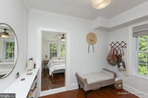 528 Liberty St, Charles Town WV  25414-1830 exterior