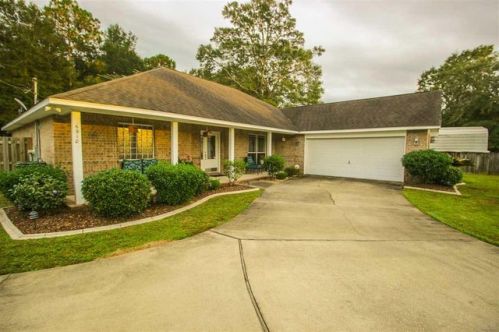 6910 Yucatan St, Milton, FL 32570-6300