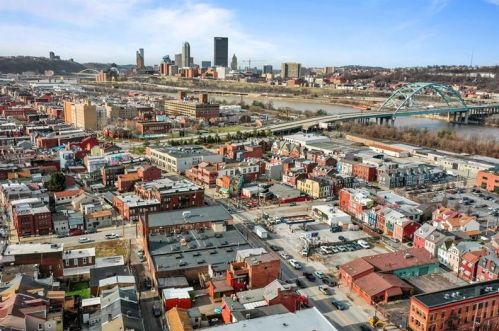 2413 Wrights Way, Pittsburgh, PA 15203-2127