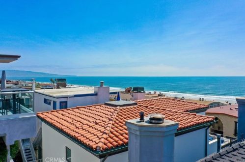 2821 Bayview Dr, Manhattan Beach, CA 90266-2009