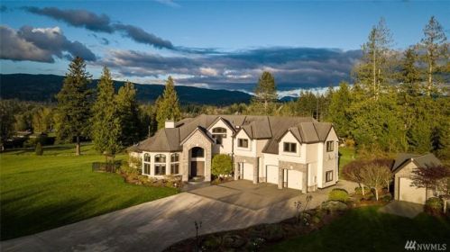 27105 208, Maple Valley WA  98038-7802 exterior