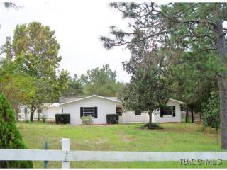 4860 Meadow St, Homosassa, FL 34446-2911