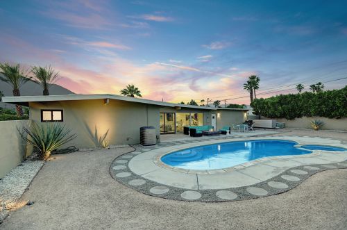 2230 Los Alamos Rd, Palm Springs, CA 92262-3909