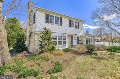 431 Appletree Rd, Camp Hill, PA 17011-2104