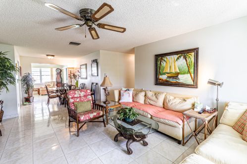 2013 Vastine Dr, Boynton Beach, FL 33426-6437