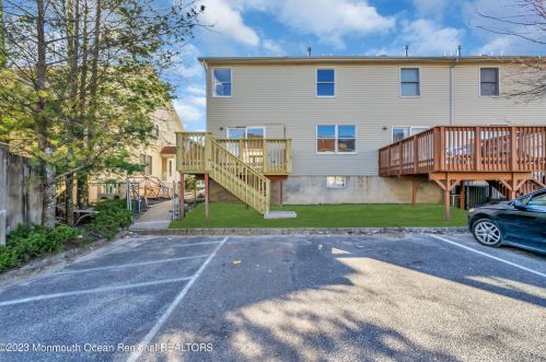 23 Kletsk Hl Rd, Lakewood NJ  08701-2971 exterior