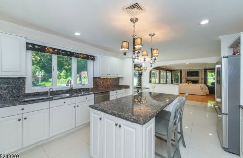 19 Marisa Ct, West Milford NJ  07480-3000 exterior